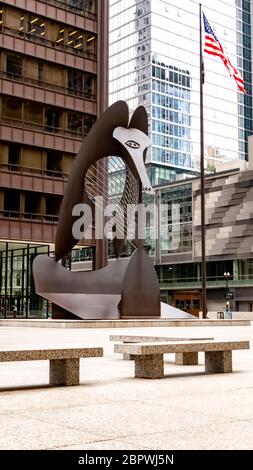 Vue sur Picasso de Chicago, une sculpture monumentale sans titre de Pablo Picasso sur Daley Plaza. Banque D'Images