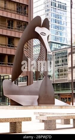 Vue sur Picasso de Chicago, une sculpture monumentale sans titre de Pablo Picasso sur Daley Plaza. Banque D'Images