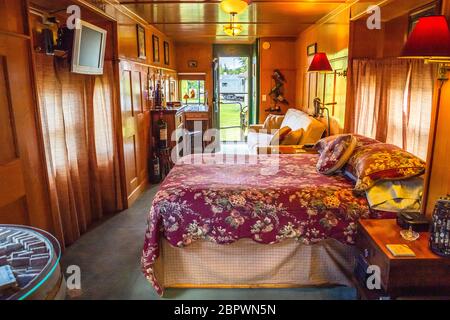 Red Caboose Getaway est un lit et petit déjeuner sur le thème du chemin de fer à Sequim, WA Banque D'Images