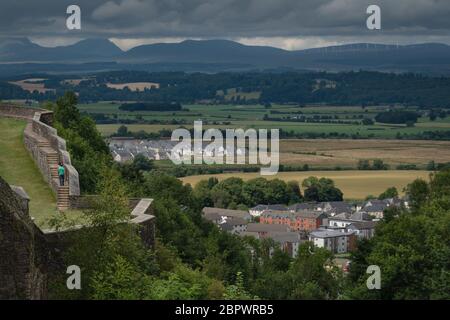 Vue depuis le château de Stirling sur la ville de Stirling ci-dessous Banque D'Images