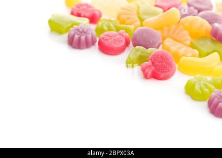 Gelée de fruits bonbons isolé sur fond blanc. Banque D'Images