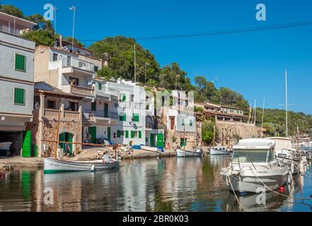 Cala Figuera, Îles Baléares/Espagne; mai/19/2020: Port de Cala Figuera avec bateaux typiques de Majorque amarrés Banque D'Images