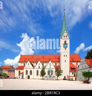 Eglise de Saint-Mang à St Mang Platz, vieille ville, Kempten, Allgäu, haute-Swabia, Bavière, Allemagne, Europe Banque D'Images