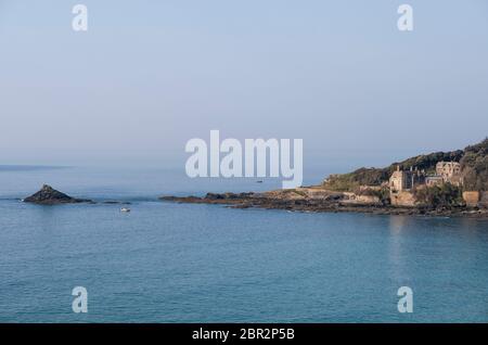 Prussia Cove, Porth-en-alls, anciennement King's Cove, est une petite propriété privée sur la côte de Mount's Bay, à l'ouest de Cornwall, en Angleterre Banque D'Images