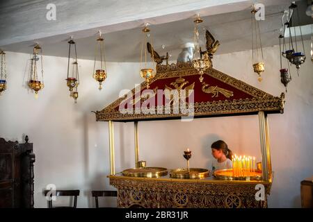 Vue intérieure du monastère de Panagia Elona dans les montagnes Parnon à Kynouria Banque D'Images