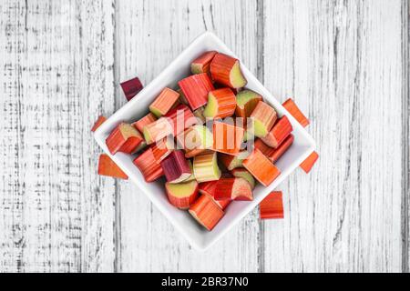 Rhubarb haché comme gros plan détaillé (mise au point sélective) Banque D'Images