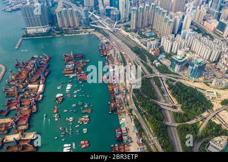 Kowloon West, Hong Kong, 14 septembre 2018 : port de Hong Kong et abri pour typhon Banque D'Images