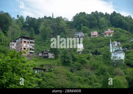 Vue sur le village de dirlik dans la province de trabzon, comté de Sürmene Banque D'Images