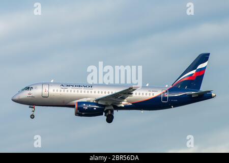 29 Octobre 2019, Moscou, Russie. Avion Sukhoi Superjet 100 Aeroflot - Russian Airlines à l'aéroport de Sheremetyevo à Moscou. Banque D'Images