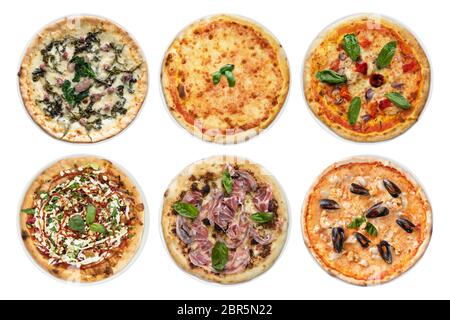 Variété de pizzas sur la plaque, fond blanc Banque D'Images
