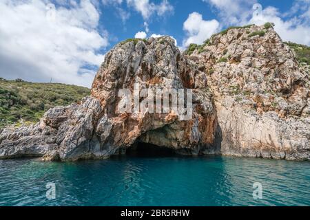 Sous l'eau turquoise Blue Grottes dans l'île de Zante, Grèce Banque D'Images