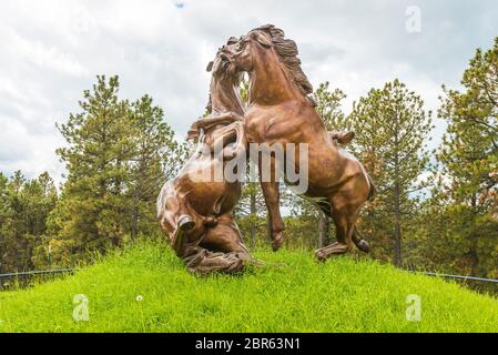 Sculpture de cheval en bronze dans le mémorial de cheval fou, Dakota du Sud, etats-unis. Pour usage éditorial seulement -06/26/15 Banque D'Images