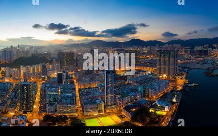 Hung Hom, Hong Kong 12 mai 2019 : vue panoramique de la ville de Hong Kong la nuit Banque D'Images