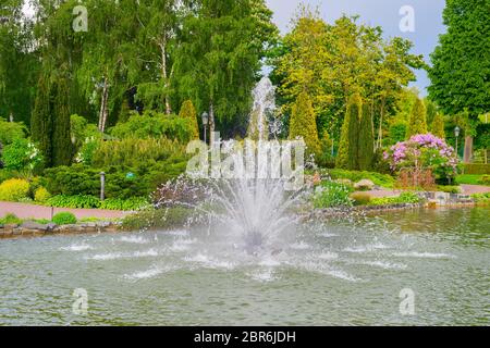 Belle fontaine à Mezhyhirya residence près de Kiev, Ukraine. Banque D'Images