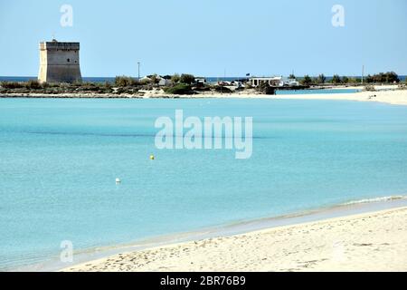 Eau cristalline à Salento, Italie Banque D'Images