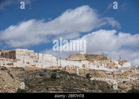 Mine de marbre en Europe du Sud avec stock extérieur Banque D'Images