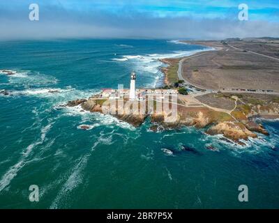 Vue aérienne de Pigeon Point Lighthouse en Californie Banque D'Images