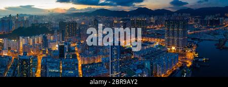 Hung Hom, Hong Kong 12 mai 2019 : vue panoramique de la ville de Hong Kong la nuit Banque D'Images