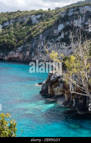 Vue sur les falaises près de Skinari Cape en été sur l'île de Zante, Grèce Banque D'Images
