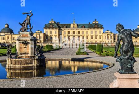 Le palais Drottningholm, résidence privée de la famille royale suédoise à Stockholm, Suède. Banque D'Images