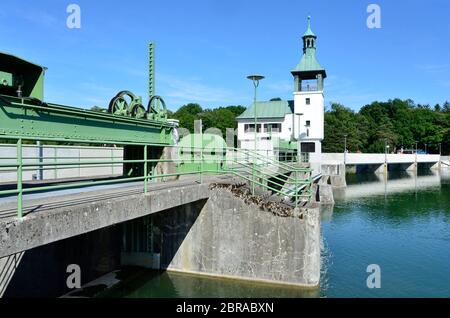 Schleusenwärterhaus am Hochablasswehr, Augsbourg Banque D'Images