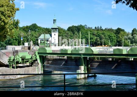 Hochablasswehr am Lech, Augsbourg Banque D'Images