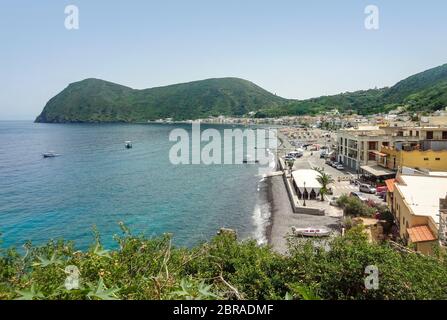 Canneto situé à une île nommée Lipari, la plus grande des îles éoliennes dans la mer Tyrrhénienne près de la Sicile en Italie Banque D'Images