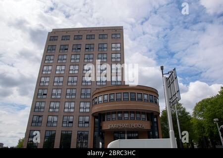 Entrée au Sarphatti Plaza Building à Amsterdam, pays-Bas, 15 mai 2020 Banque D'Images