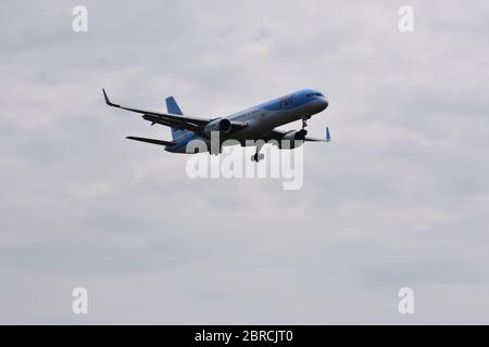 Un avion TUI débarque à l'aéroport international de Bristol le 5 juillet 2018 Banque D'Images