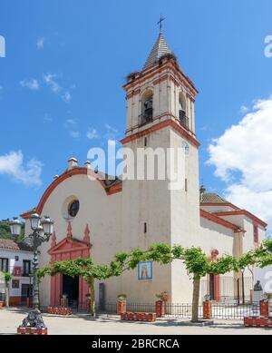 Eglise Saint-Sébastien dans le village de Higuera de la Sierra dans les montagnes Huelva, Andalousie, Espagne Banque D'Images