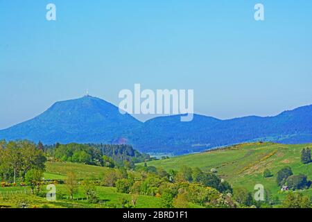 Pic du Puy-de-Dome, Parc naturel régional des volcans d'Auvergne, chaine des Puys, Puy-de-Dome, Auvergne, massif-Central, France Banque D'Images