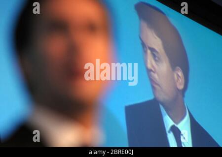 Ed Miliband, ancien chef du parti travailliste de la gauche du Royaume-Uni, s'adresse au Congrès TUC - 13 septembre 2011 Banque D'Images