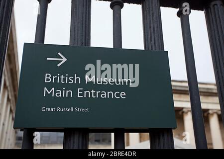 Panneau d'entrée principal du British Museum Banque D'Images