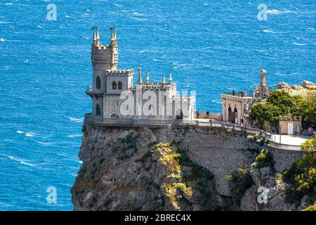 Le Nest du château de Swallow sur le rocher de la mer Noire en Crimée, en Russie Banque D'Images