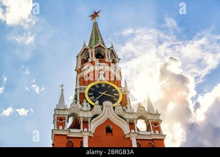 La célèbre tour Spasskaya du Kremlin de Moscou, Russie Banque D'Images