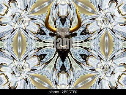 Tête de taureau Mandala - tête de taureau à cornes dorées avec fond de mandala complexe. Shaman-tastic. Banque D'Images