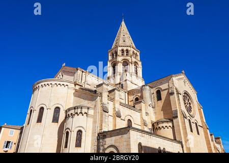 L'église Saint Paul est une église néo-romane située dans la ville de Nîmes en France Banque D'Images