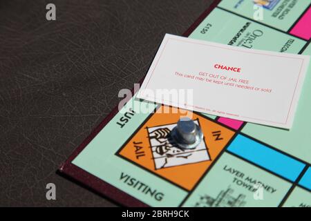 Sortez de prison carte gratuite à la place de visite, jeu de société Hasbro Monopoly Essex Edition, chance Card, gros plan Banque D'Images