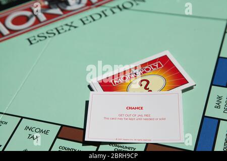 Sortez de prison carte gratuite, Hasbro Monopoly Essex Edition jeu de carte chance carte, gros plan Banque D'Images