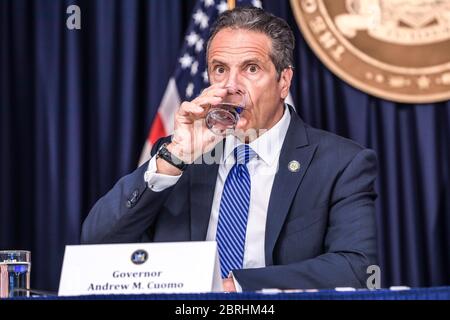 New York, États-Unis. 21 mai 2020. Le gouverneur de New York Andrew Cuomo assiste aux journalistes lors d'une conférence de presse à New York, aux États-Unis, ce jeudi 21. New York est l'épicentre de la nouvelle pandémie du coronavirus (COVID-19). Credit: Brésil photo Press/Alay Live News Banque D'Images