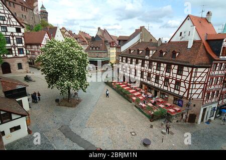 Bâtiments traditionnels dans les rues, Nurnberg, Allemagne Banque D'Images