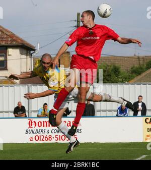 CANVEY ISLAND, Royaume-Uni AOÛT 30 : David McGhee de Canvey et Liam Hatch de Barnett pendant la division nord de la Ligue isthmienne entre Canvey Island contre Barne Banque D'Images