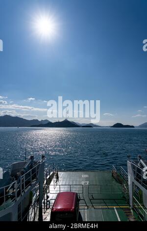 Tadanoumi ferry à la célèbre Okunoshima (île de Rabbit). Préfecture d'Hiroshima, Japon Banque D'Images