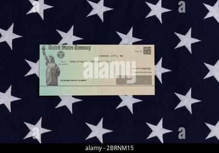 Contrôle de l'impact économique sur le drapeau américain en raison de la situation pandémique Covid-19 Banque D'Images