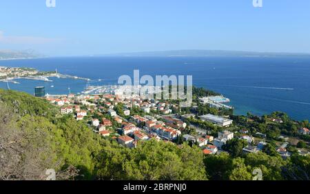 Vue sur Split depuis le sommet de la colline de Marjan. Banque D'Images