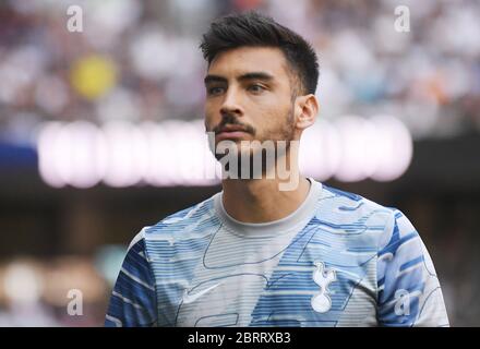 LONDRES, ANGLETERRE - 25 AOÛT 2019 : Paulo Gazzaniga de Tottenham photographié avant le match de la première ligue 2019/20 entre le Tottenham Hotspur FC et le Newcastle United FC au stade Tottenham Hotspur. Banque D'Images