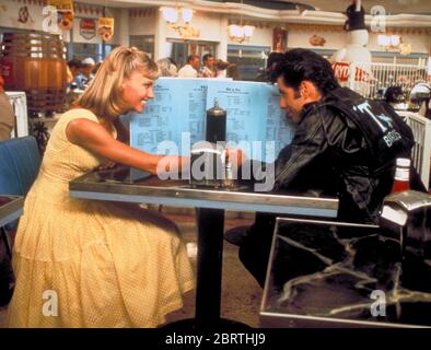 JOHN TRAVOLTA et OLIVIA NEWTON-JOHN dans LA GRAISSE (1978), dirigée par RANDAL KLEISER. Crédit: PHOTOS / Album PRIMORDIALES Banque D'Images