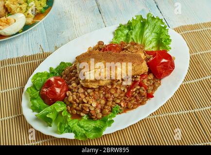 Harissa émietté de poisson avec des lentilles, préparer le repas de mi-semaine Banque D'Images