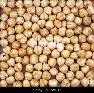 Noisette rôtie biologique. Pour la texture ou l'arrière-plan. Banque D'Images