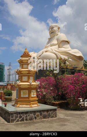Statue de Bouddha géant au Vietnam Banque D'Images